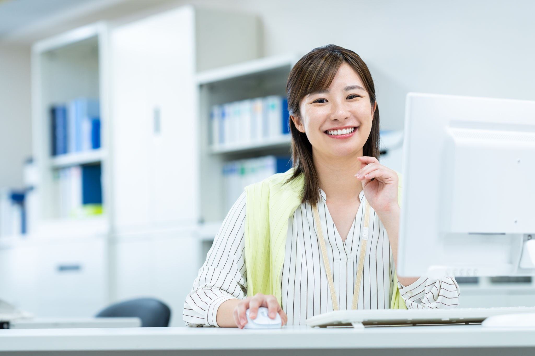 事業の計画を話し合う仲間