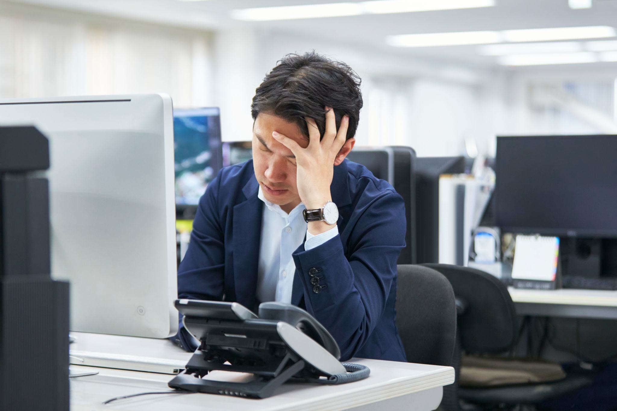 補助金返還リスクに悩む事業者のイメージ